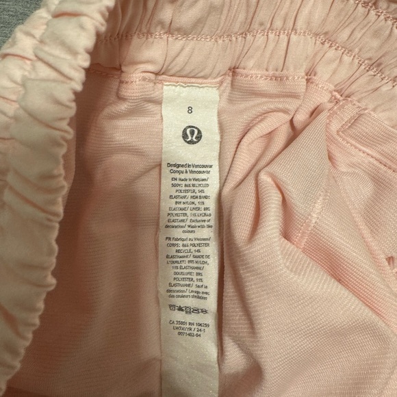Lululemon hotty hot Light Pink Shorts - Picture 5 of 7